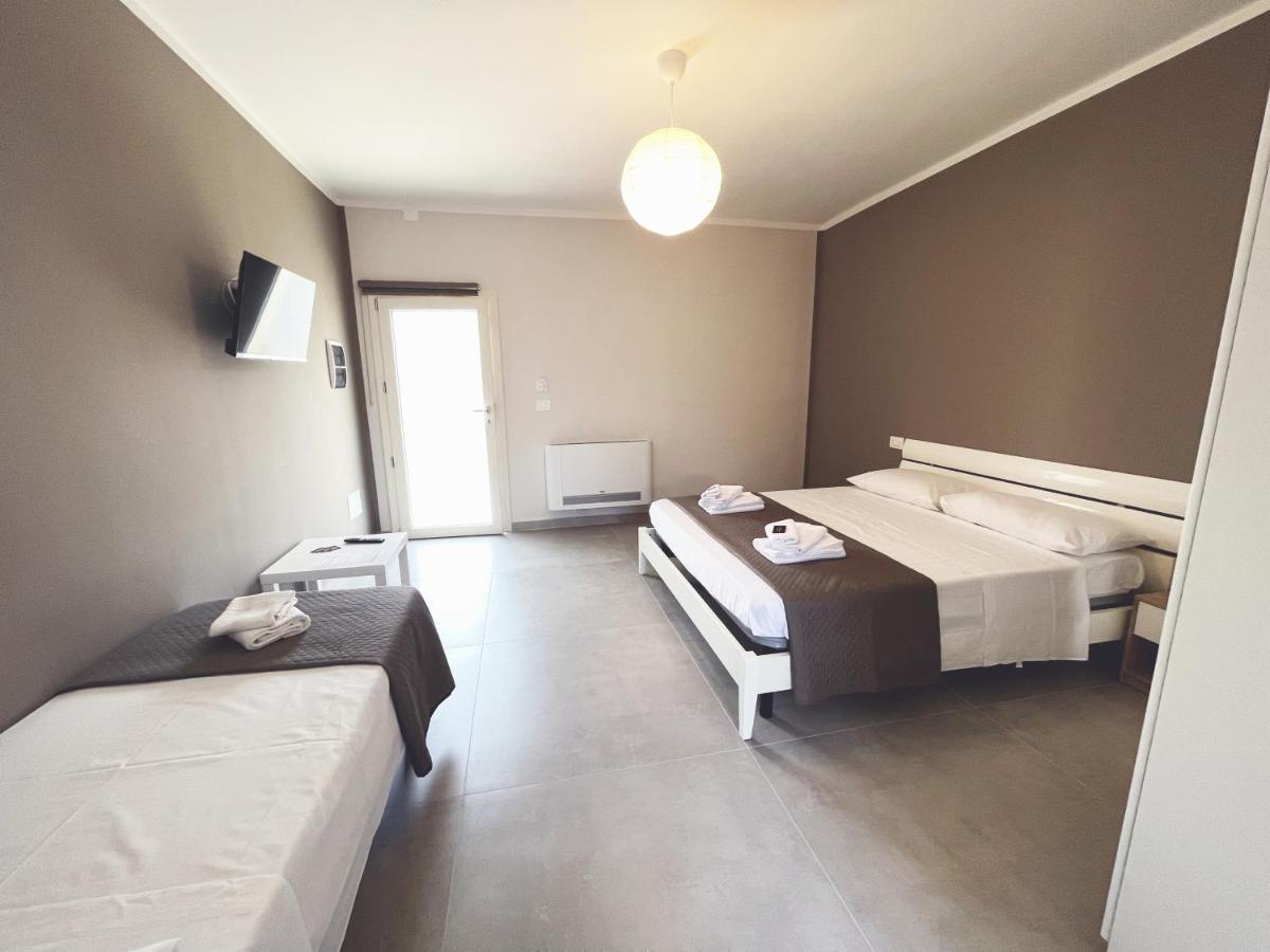 B&B Il Tirreno Cipollina Екстер'єр фото